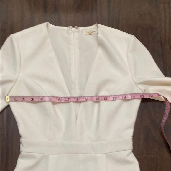 Silence + Noise White Long Sleeve Deep V Romper - Picture 4 of 10